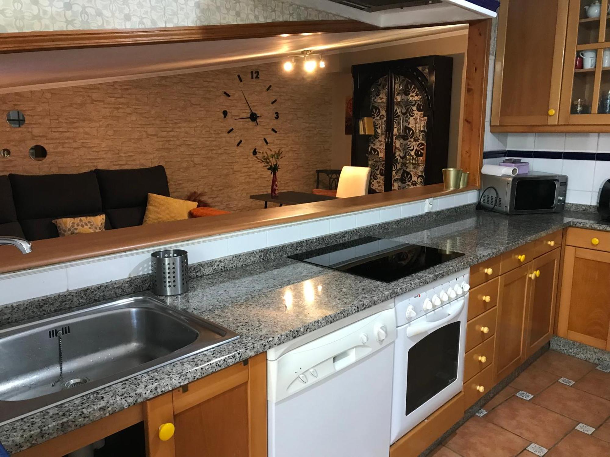 Apartamento Con Amplia Terraza Cerca Del Hospital Clinico Santiago de Compostela Dış mekan fotoğraf